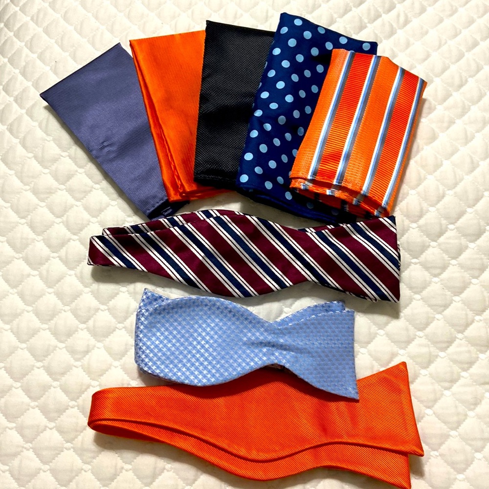 Bundle of 3 adjustable bow ties, 5 pocket squares.
